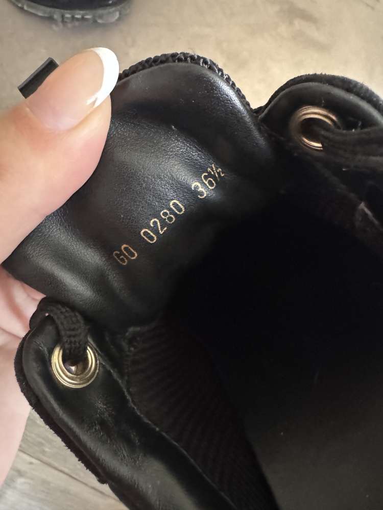 Louis Vuitton Run Away