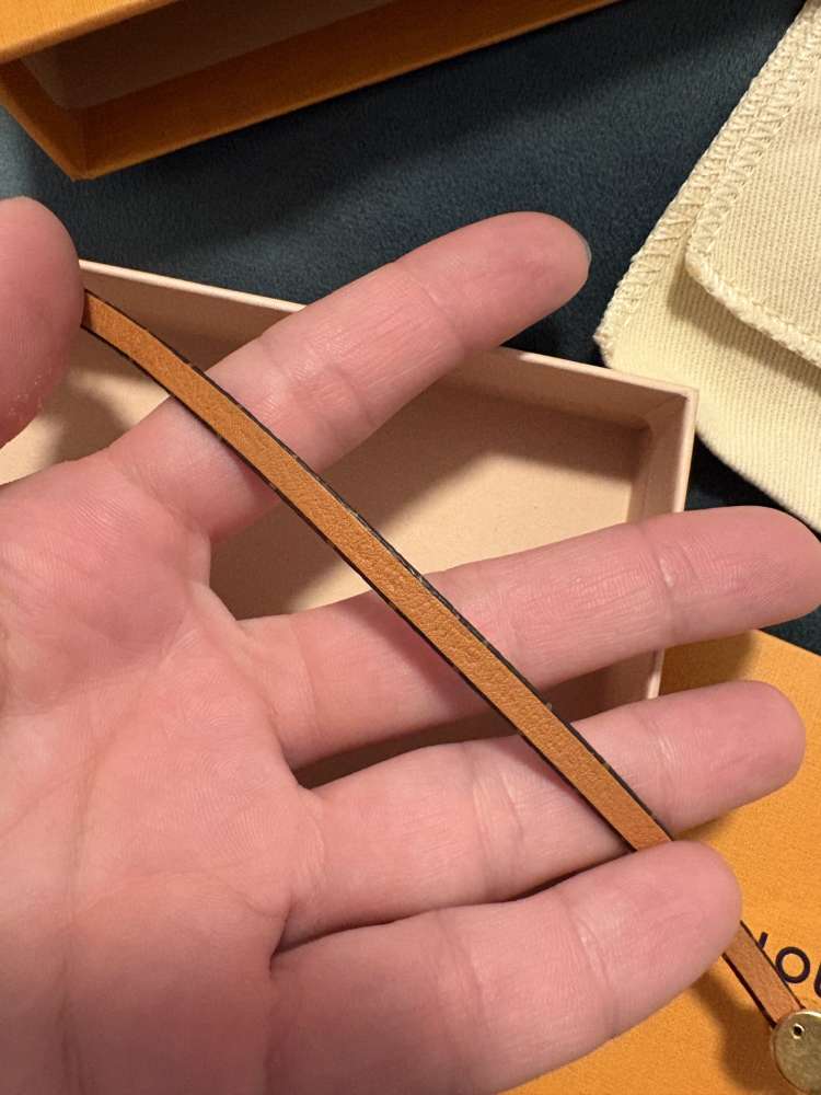 Louis Vuitton náramok