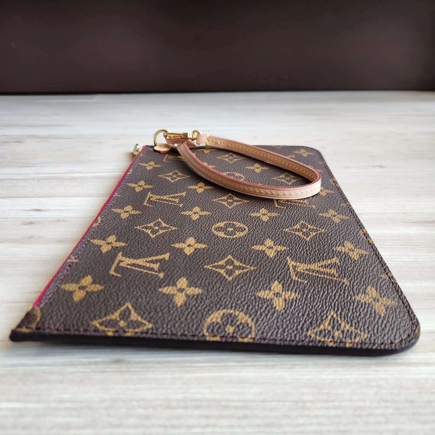 Louis Vuitton Pochette Monogram