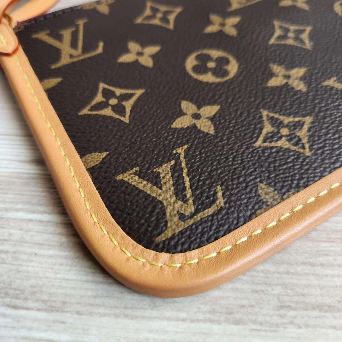 Louis Vuitton Pochette