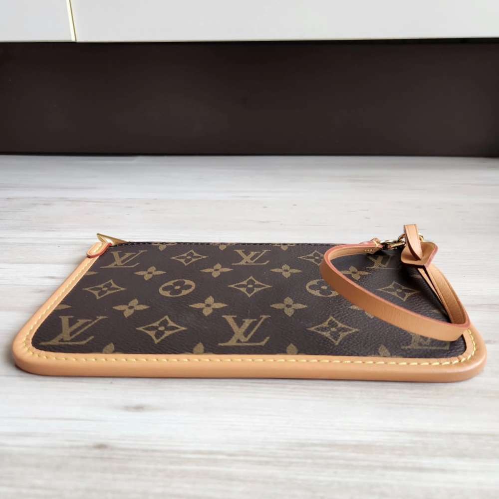 Louis Vuitton Pochette