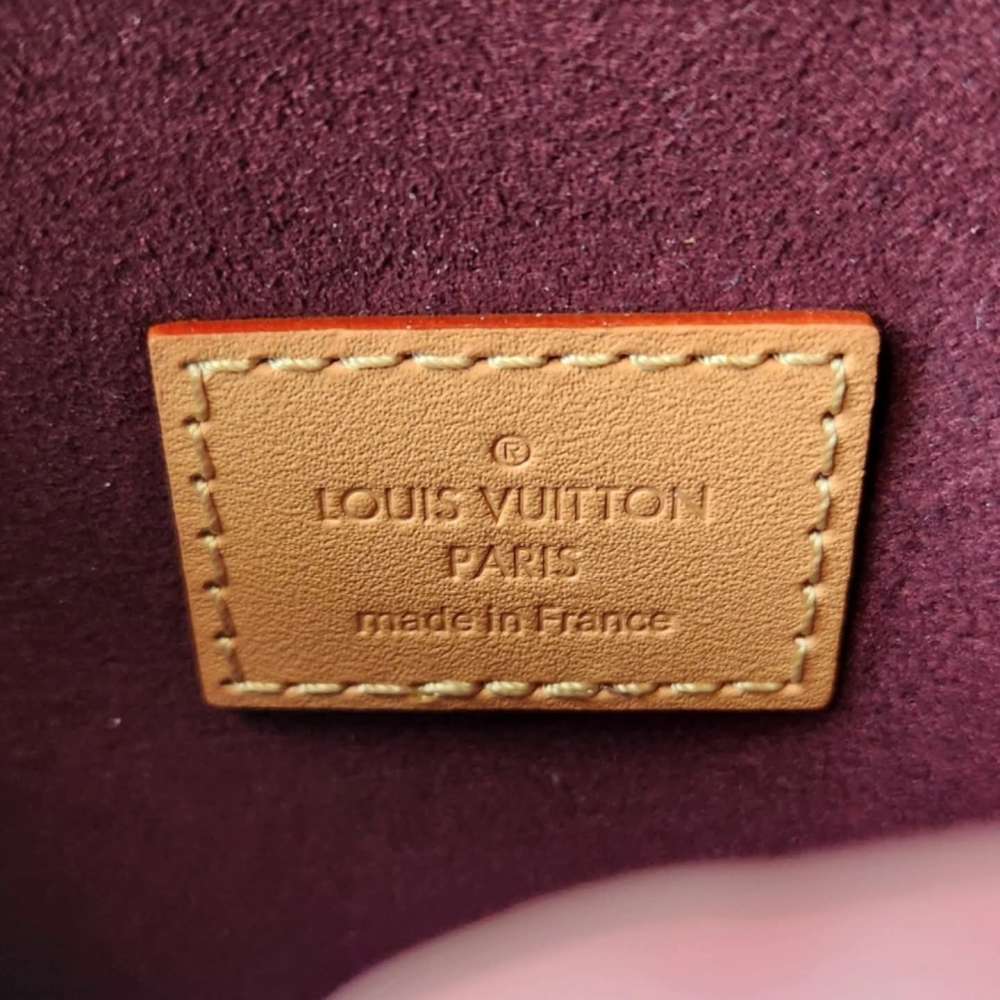 Louis Vuitton Pochette
