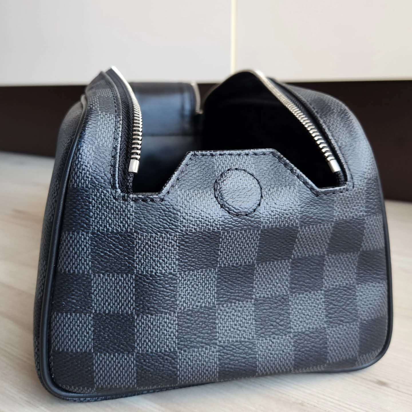 Louis Vuitton Toilette