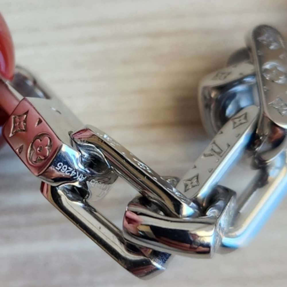 Louis Vuitton Nahrdenik