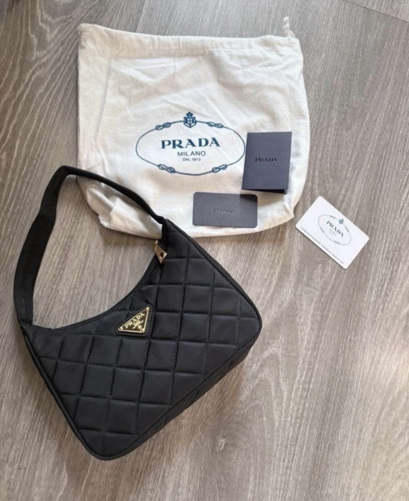 Prada kabelka