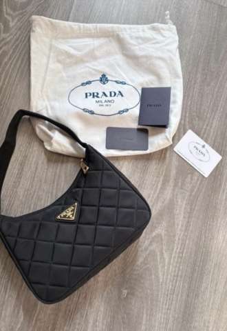 https://www.vipluxury.sk/Prada kabelka