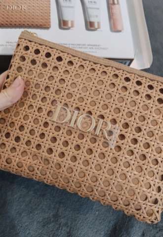 https://www.vipluxury.sk/Dior clutch