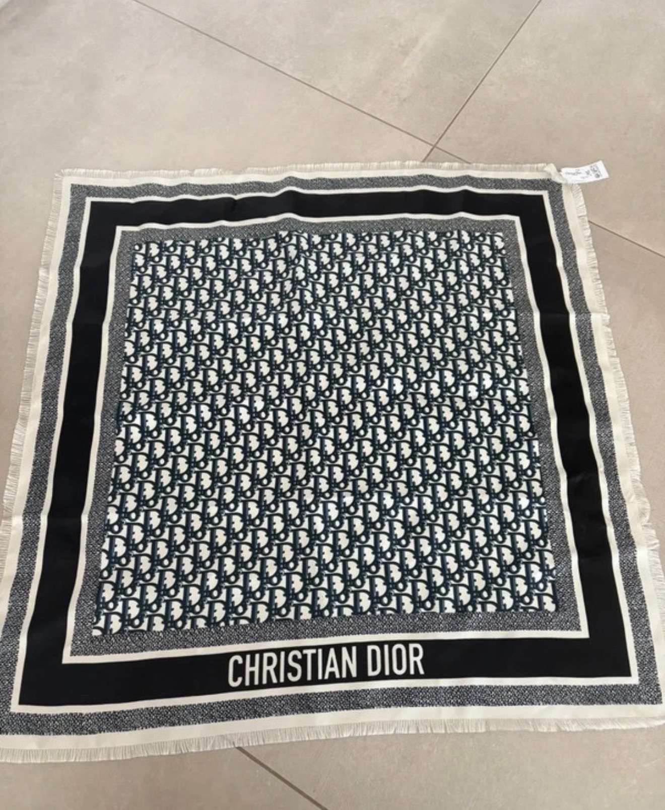 Dior satka
