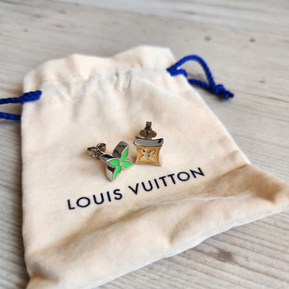 Louis Vuitton Nausnice