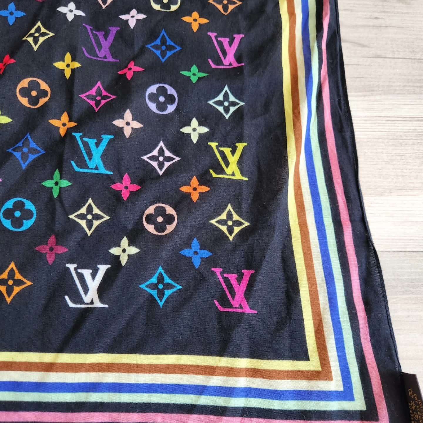 Louis Vuitton Foulard