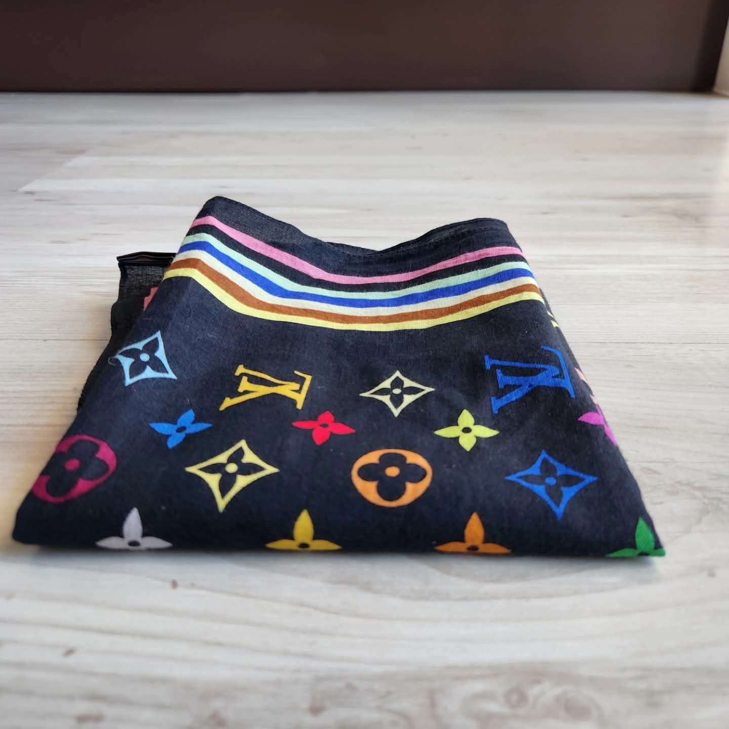 Louis Vuitton Foulard