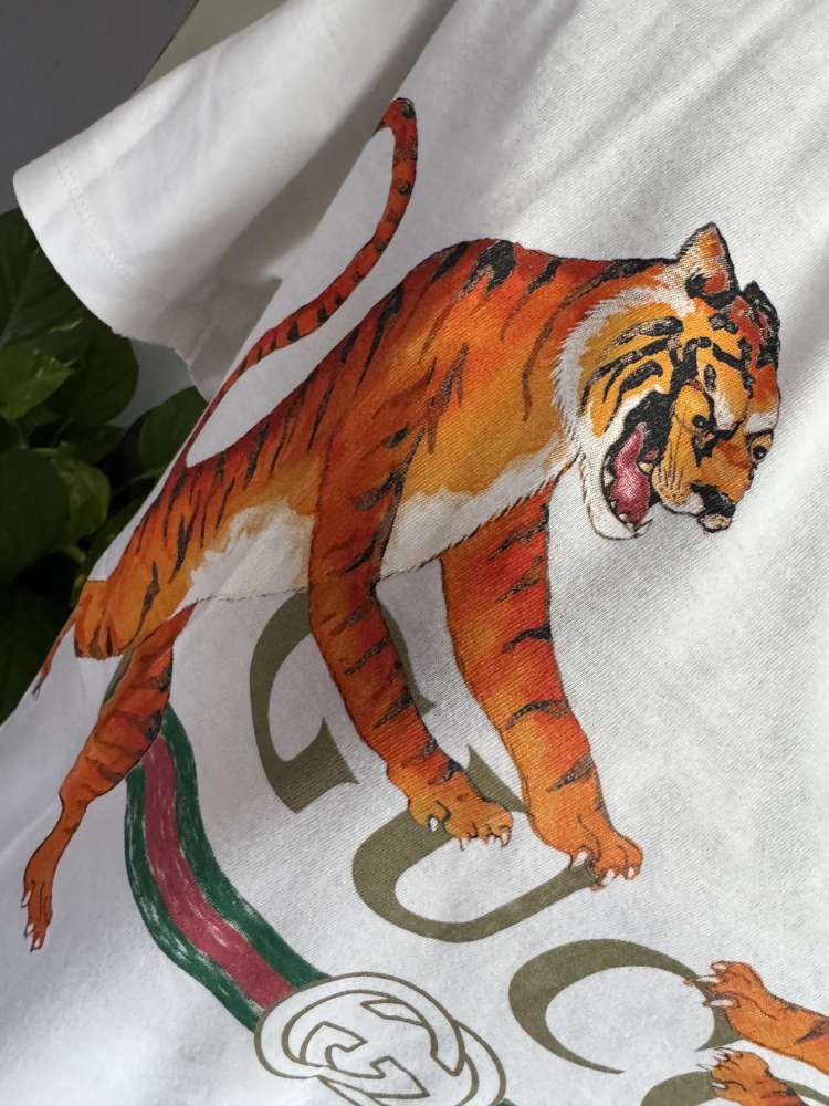 Gucci T-shirt