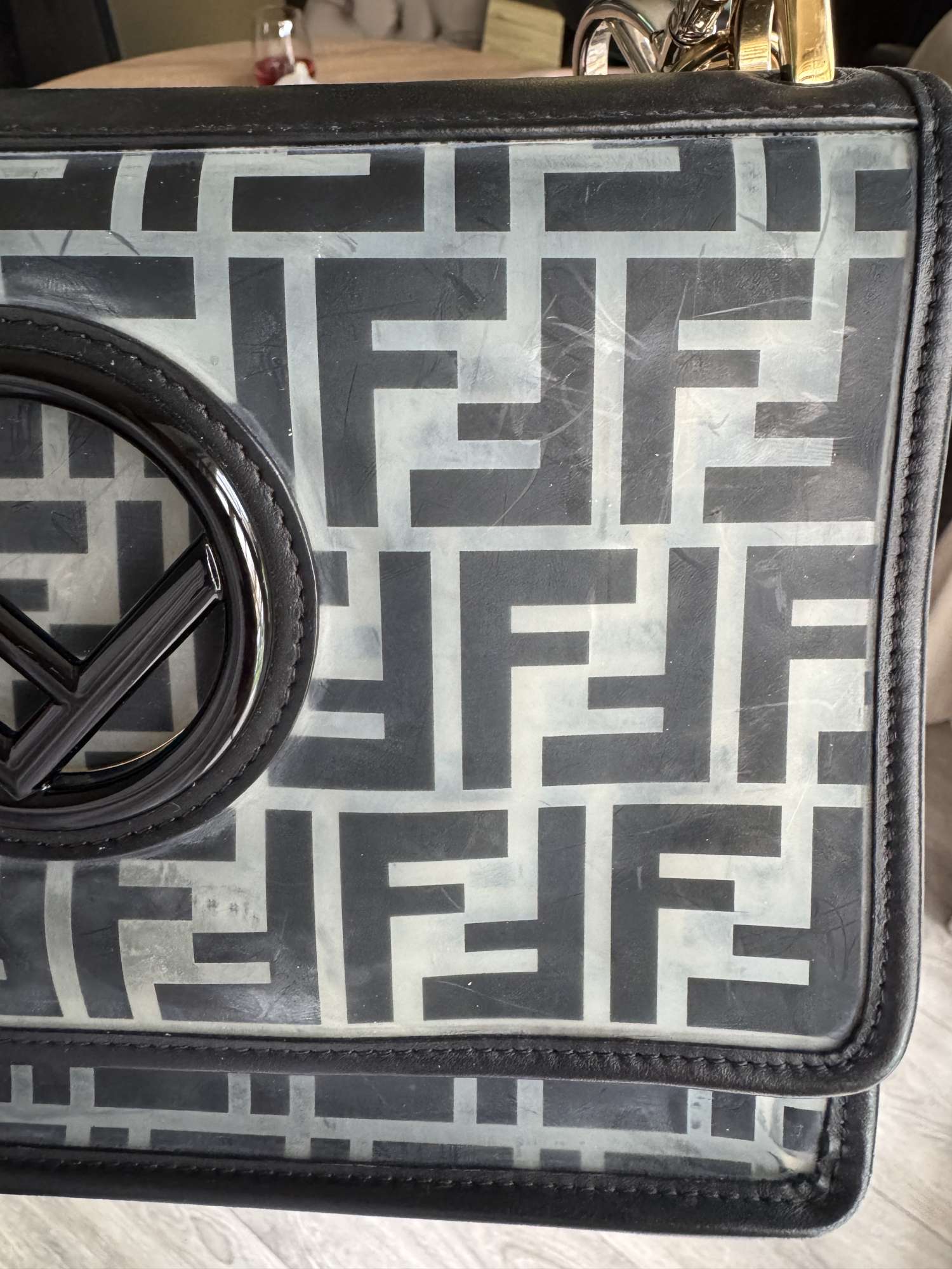 TPU FF CALFSKIN F IS FENDI KAN I SHOULDER BAG BLACK