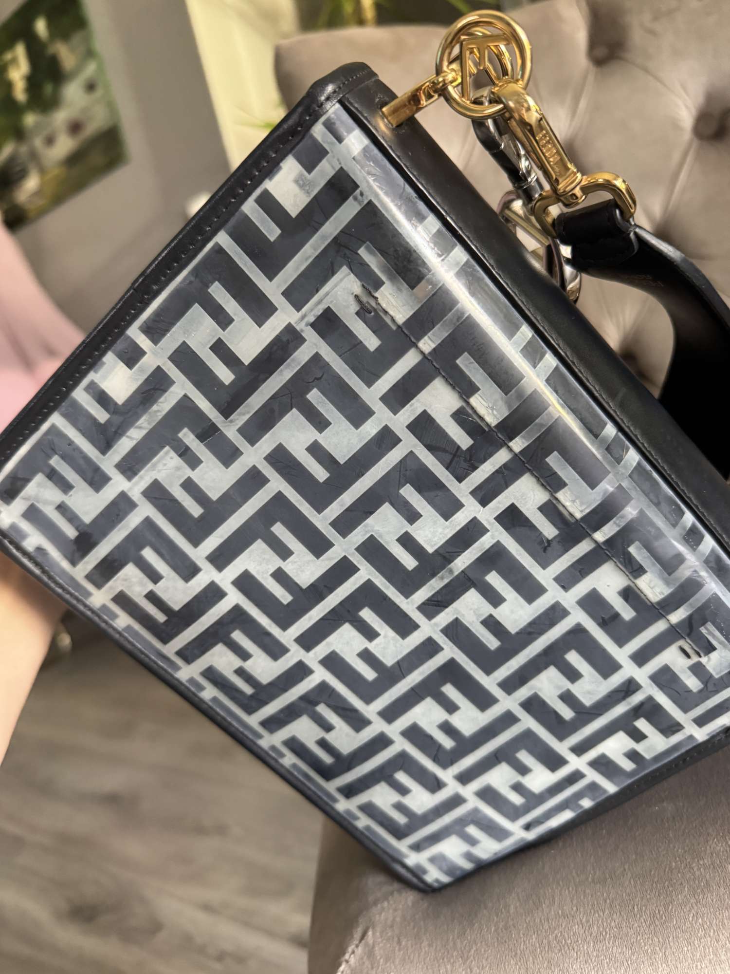 TPU FF CALFSKIN F IS FENDI KAN I SHOULDER BAG BLACK