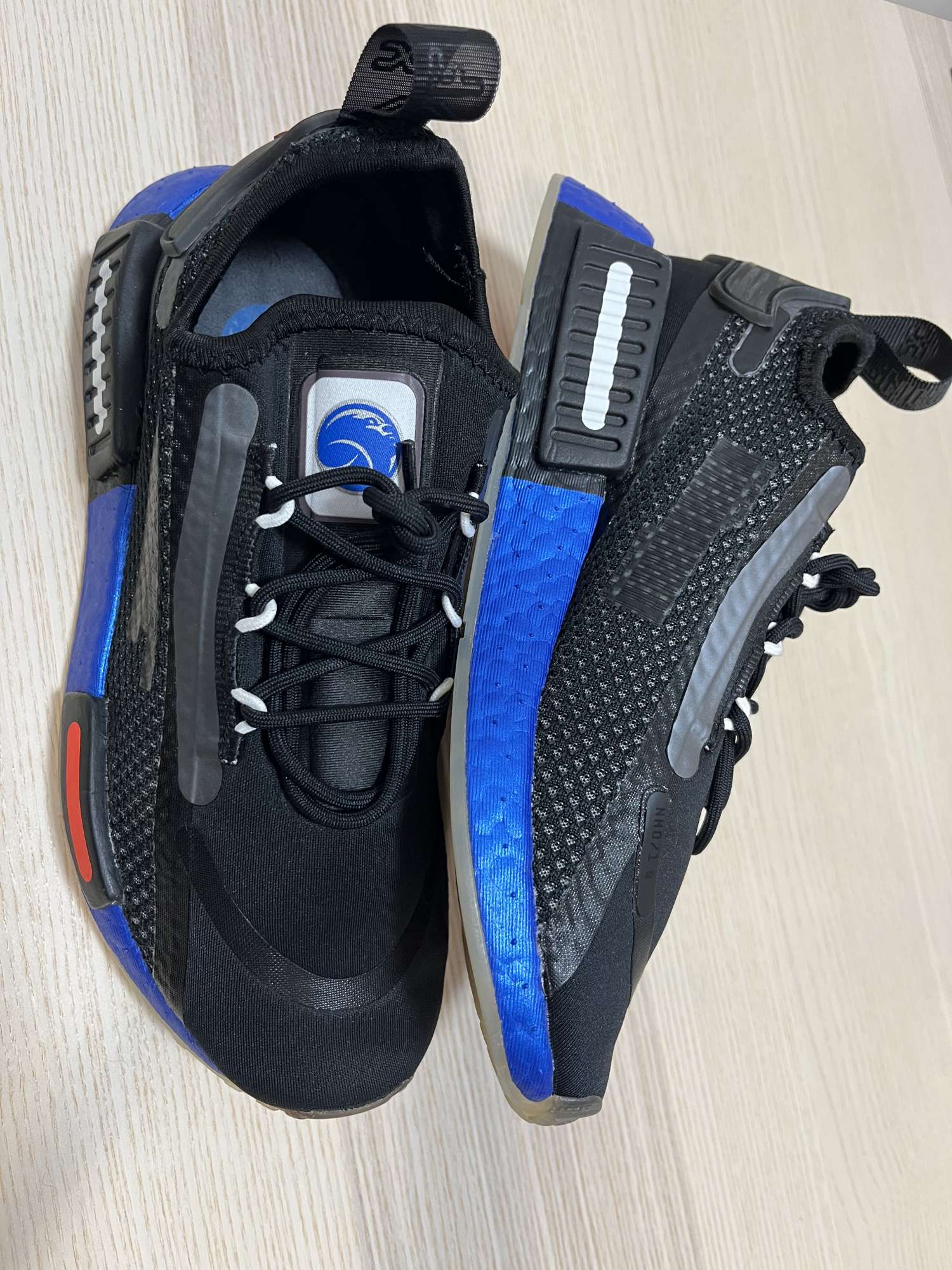 Tenisky Adidas NMD R1 Spectoo 36,5