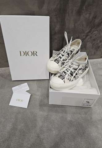 https://www.vipluxury.sk/Dior tenisky 39,5