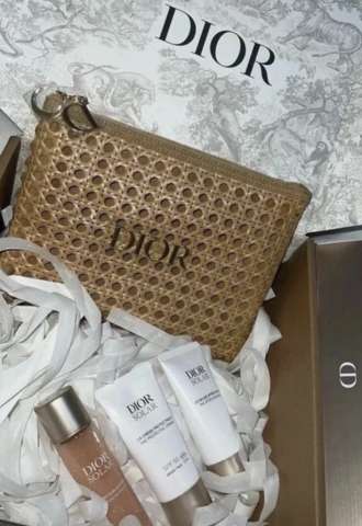 https://www.vipluxury.sk/Dior set s clutchom