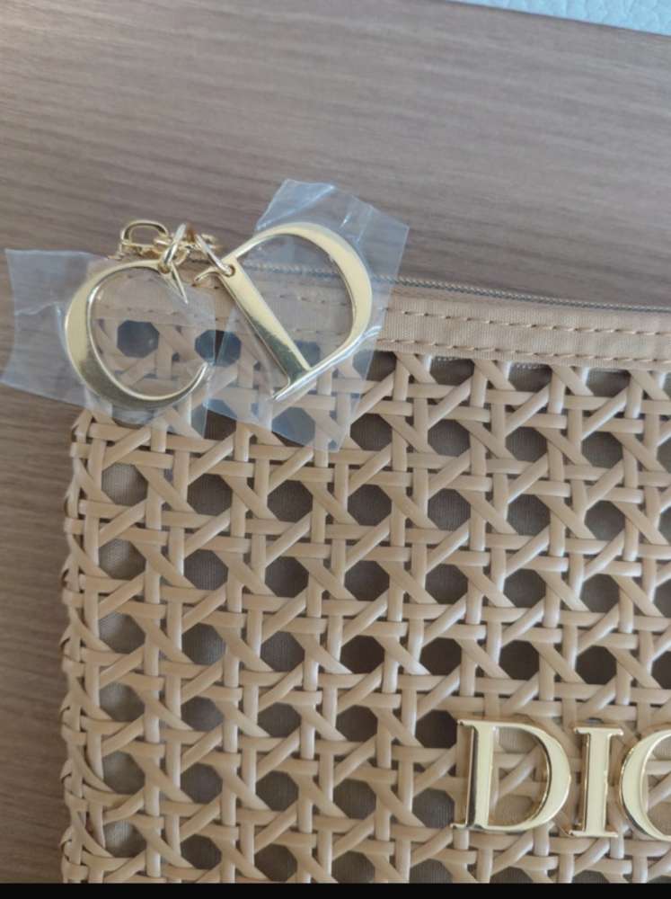 Dior clutch bez kozmetiky