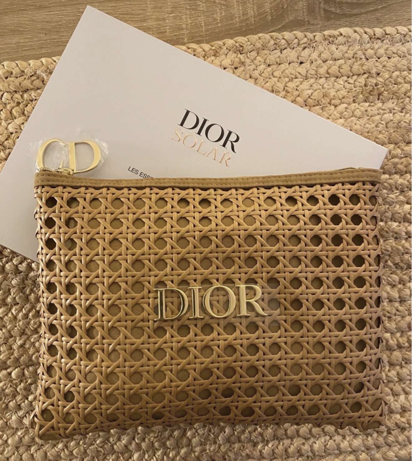 Dior clutch bez kozmetiky
