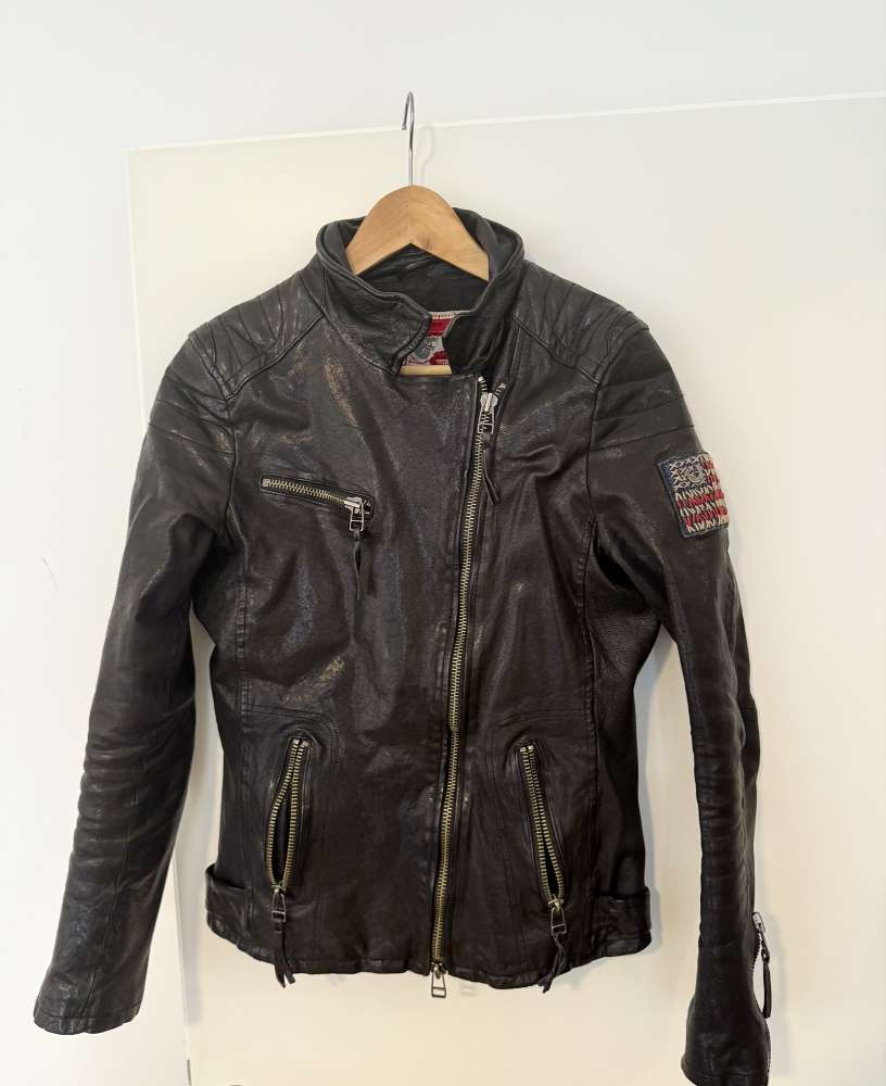 True Religion kožená bunda