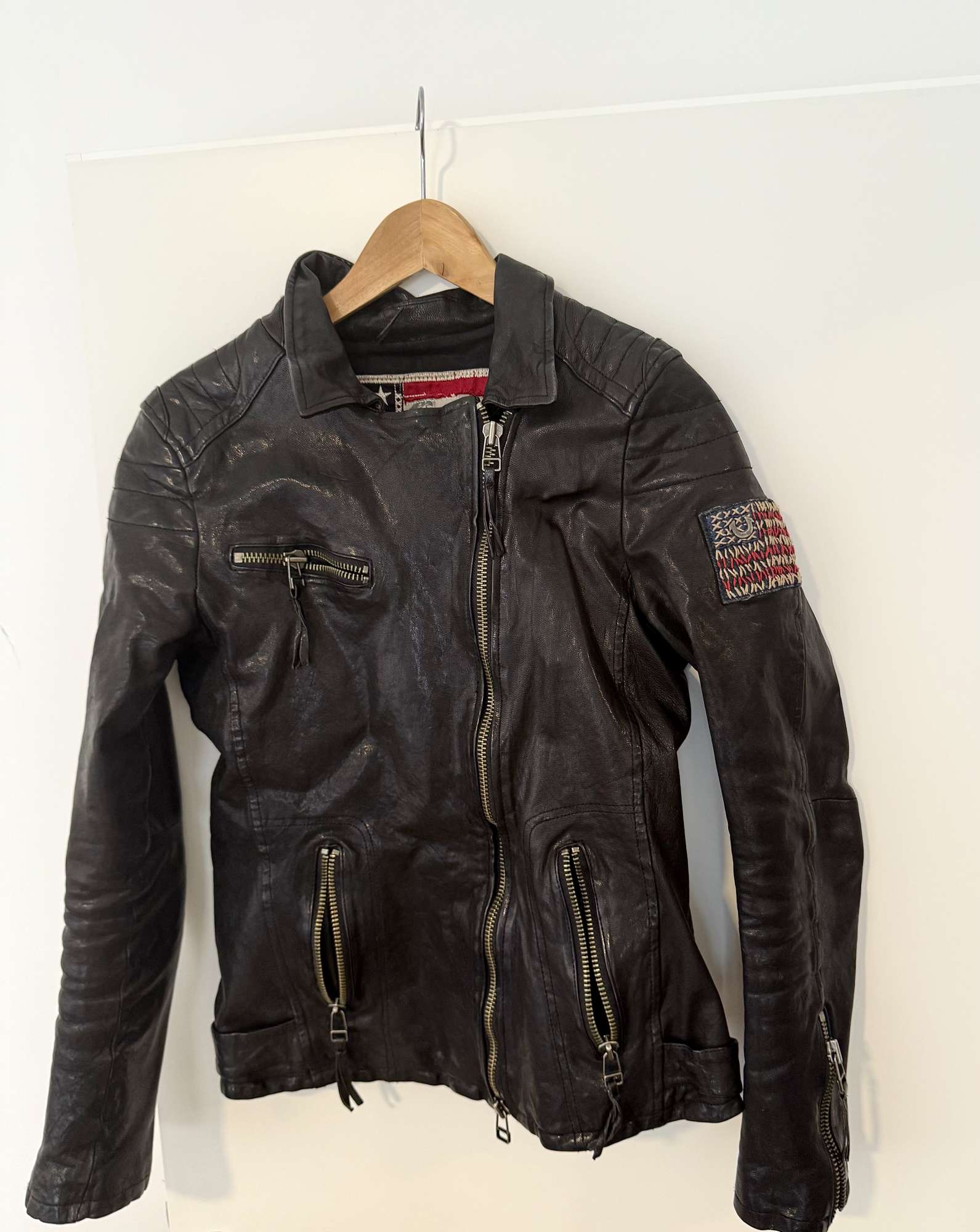 True Religion kožená bunda