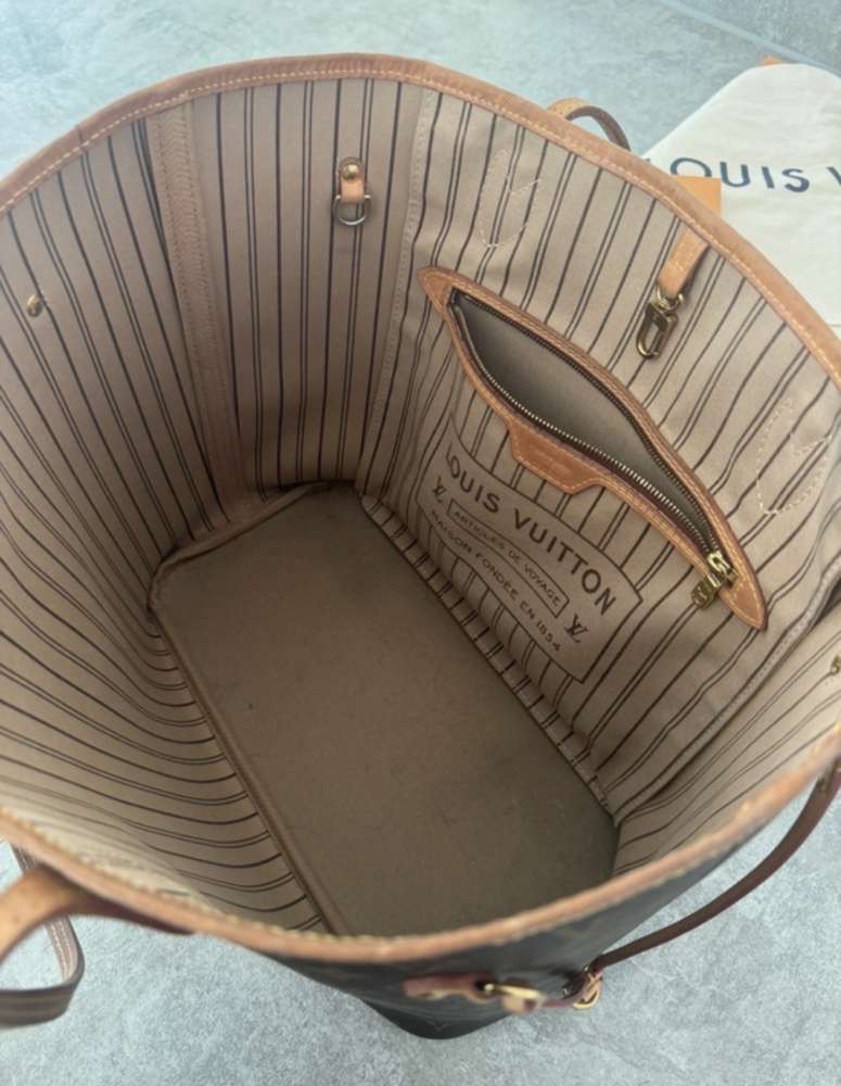 Louis Vuitton Mm s clutchom