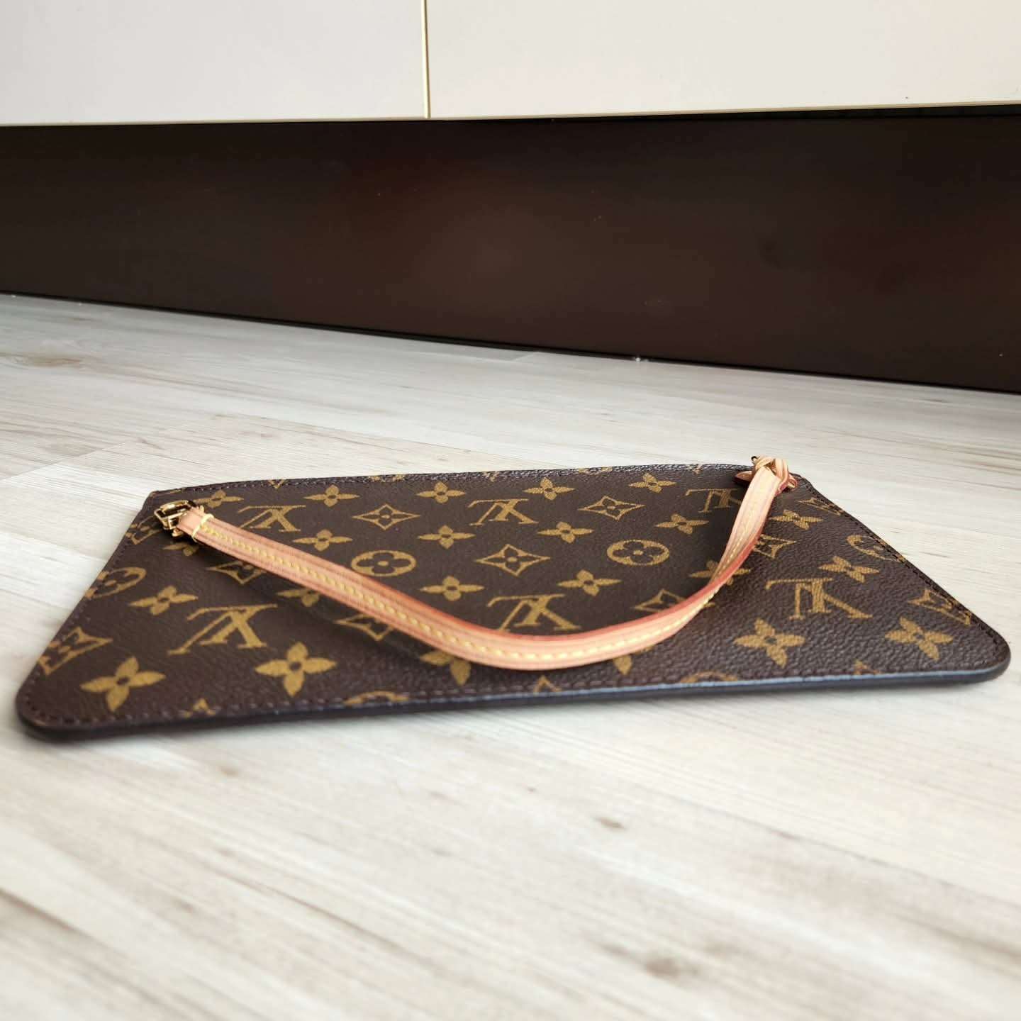 Louis Vuitton Pochette