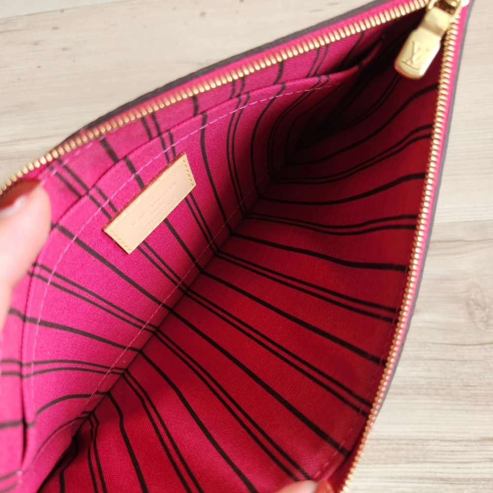 Louis Vuitton Pochette