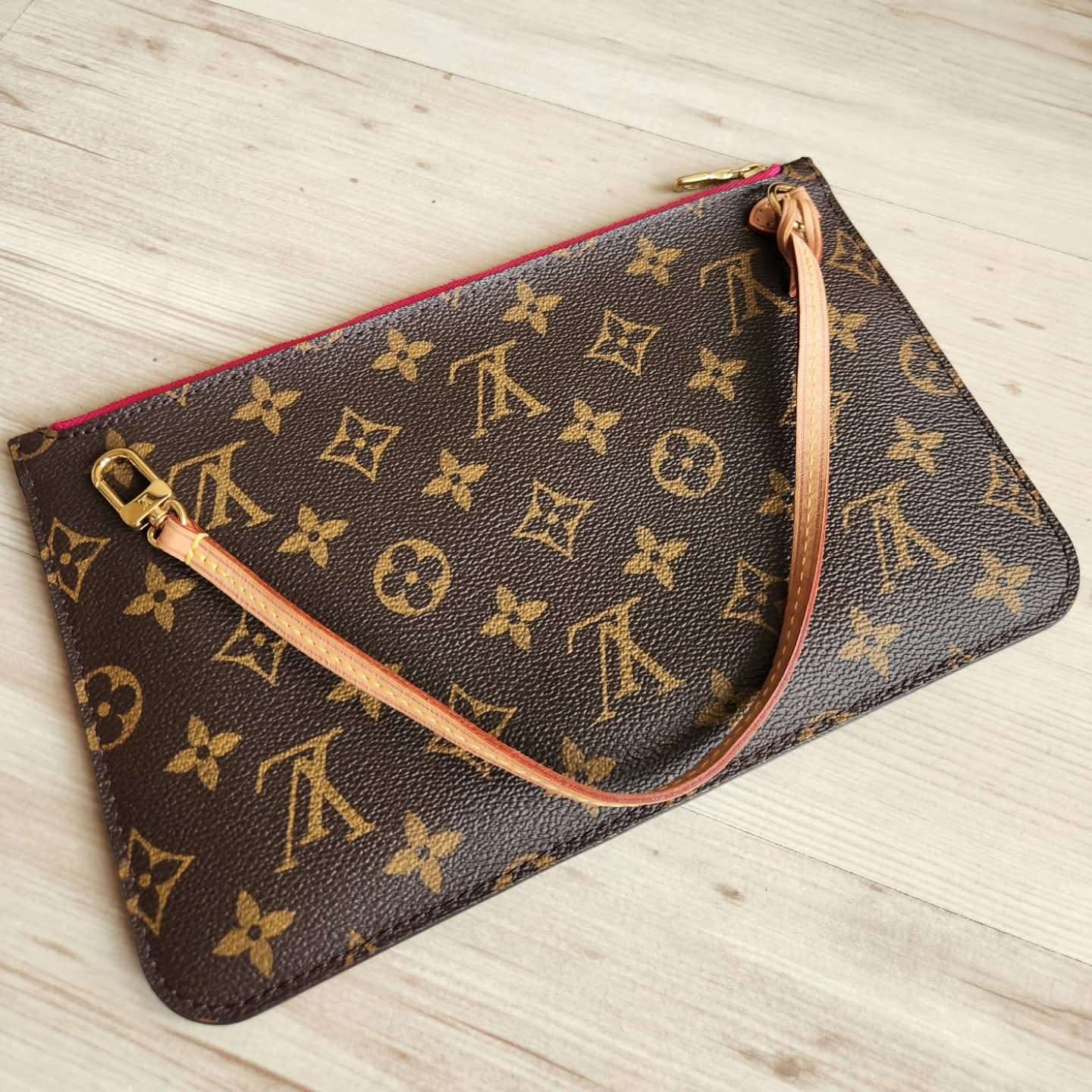 Louis Vuitton Pochette