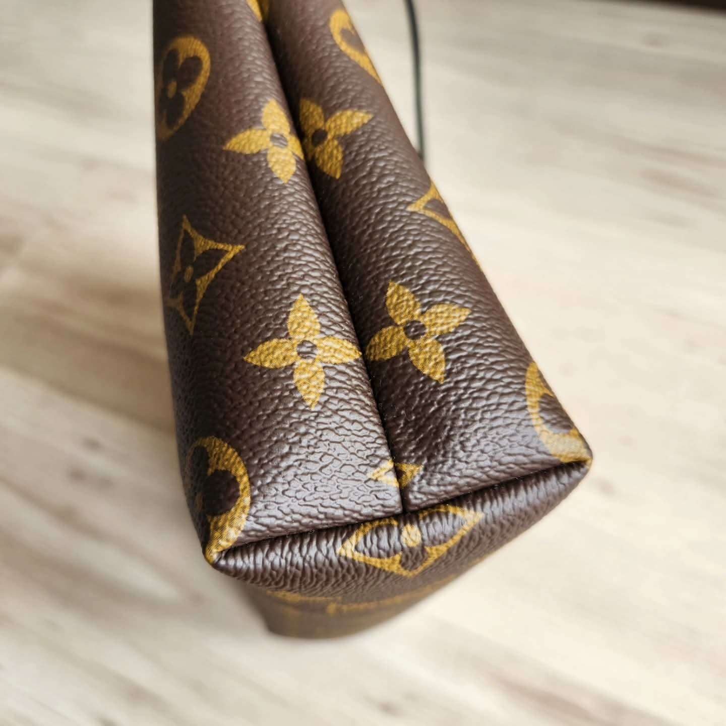 Louis Vuitton Clutch