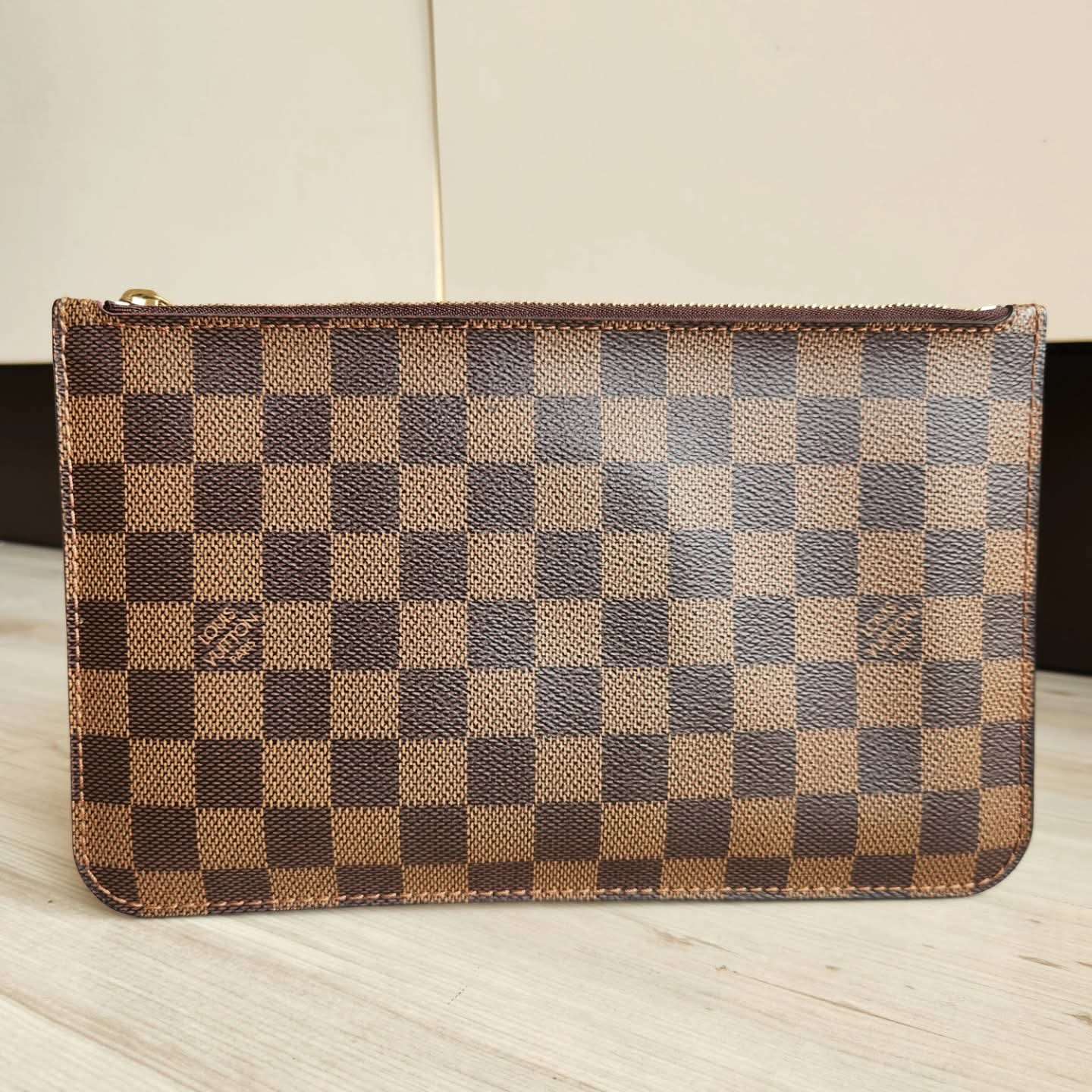 Louis Vuitton Clutch Damier Ebene