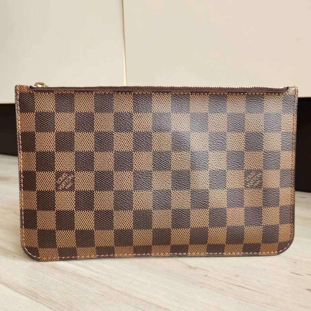 Louis Vuitton Clutch Damier Ebene