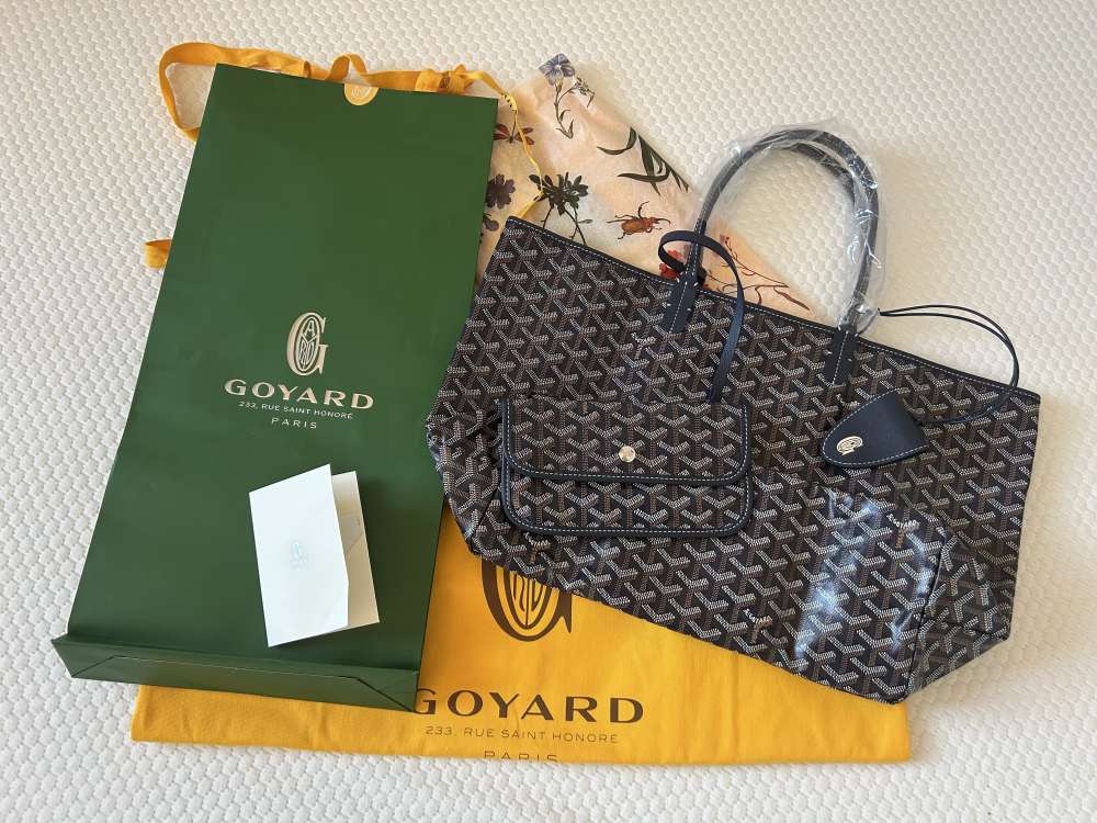 Goyard St Louis PM. Tmavomodrá, len vybalena. Komplet balenie.Ucet z aprila 2026.