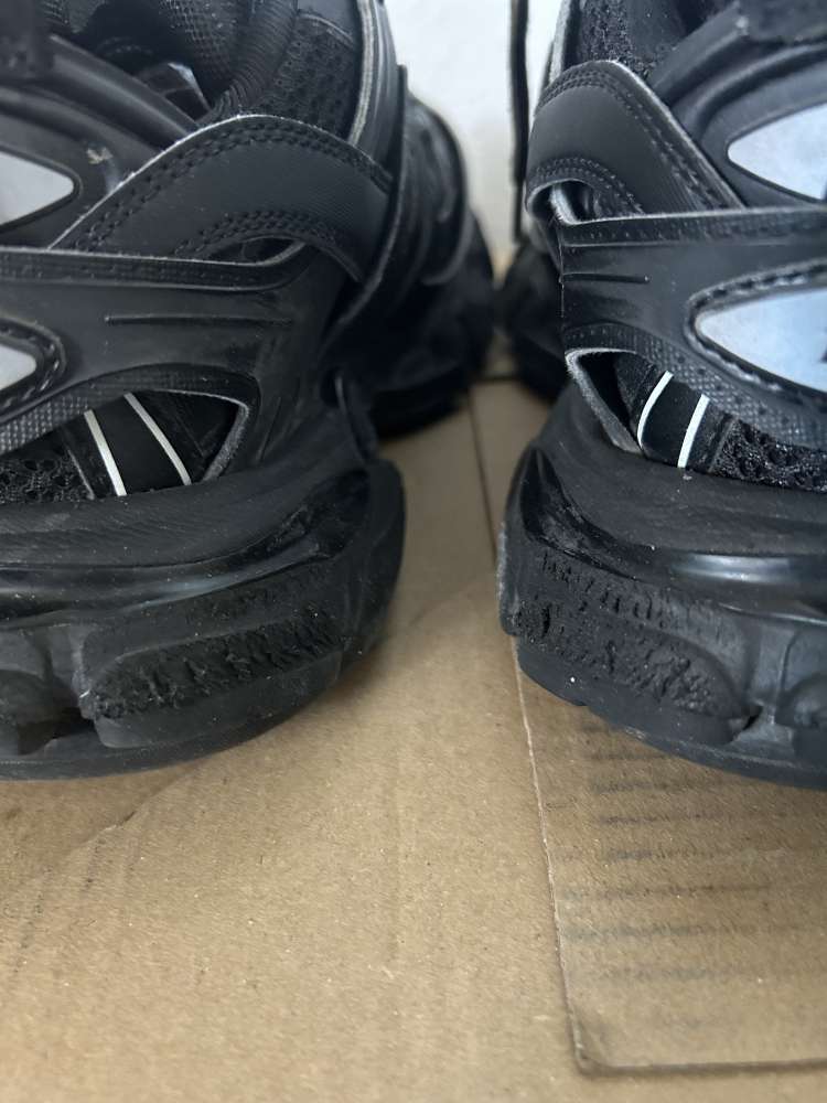 Balenciaga track