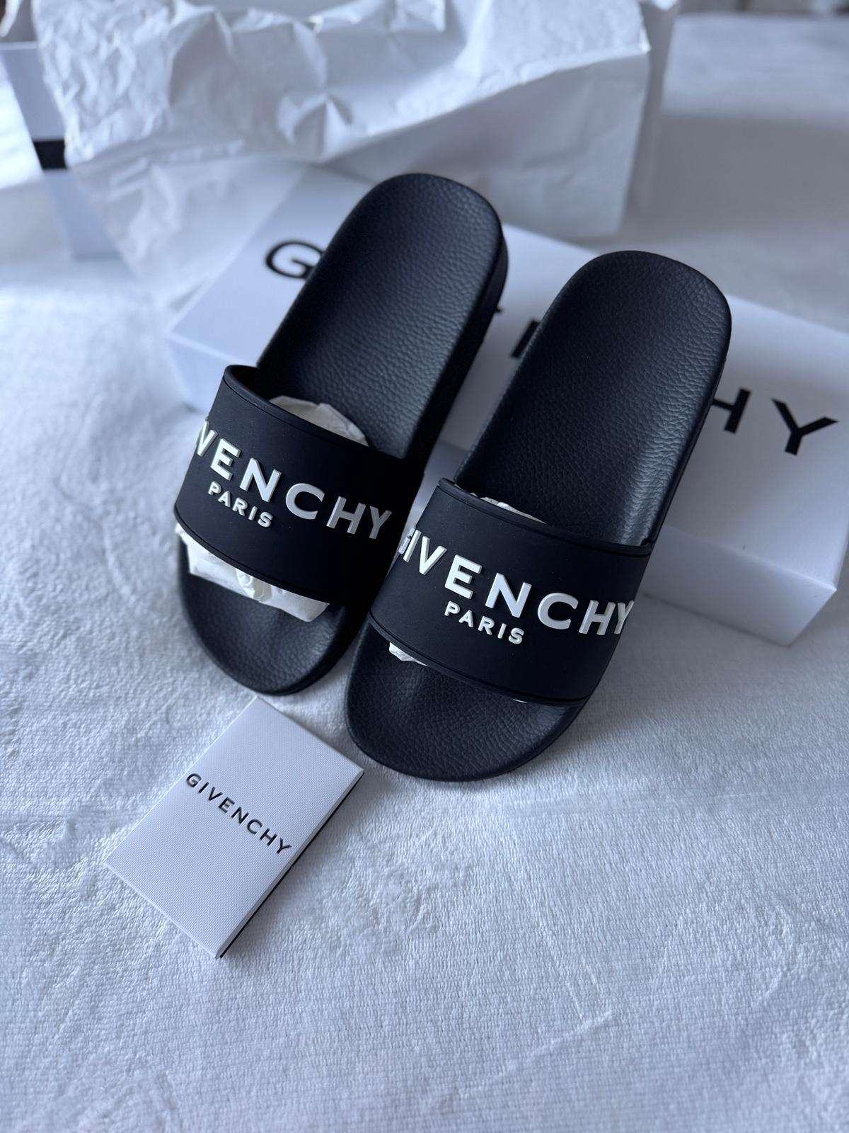 Givenchy šlapky