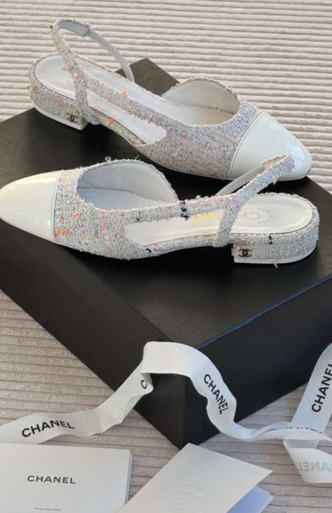 Chanel sandalky