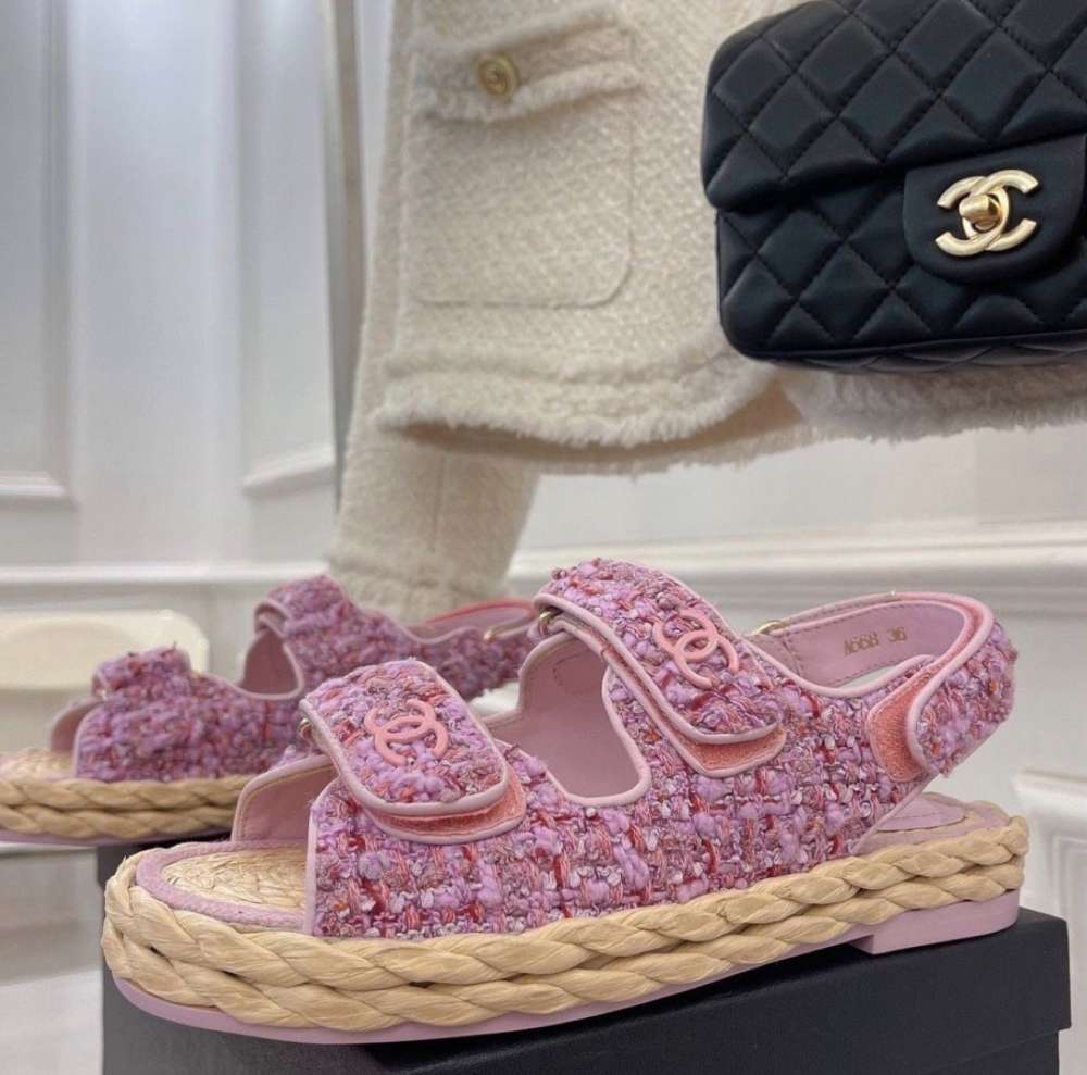Chanel sandalky