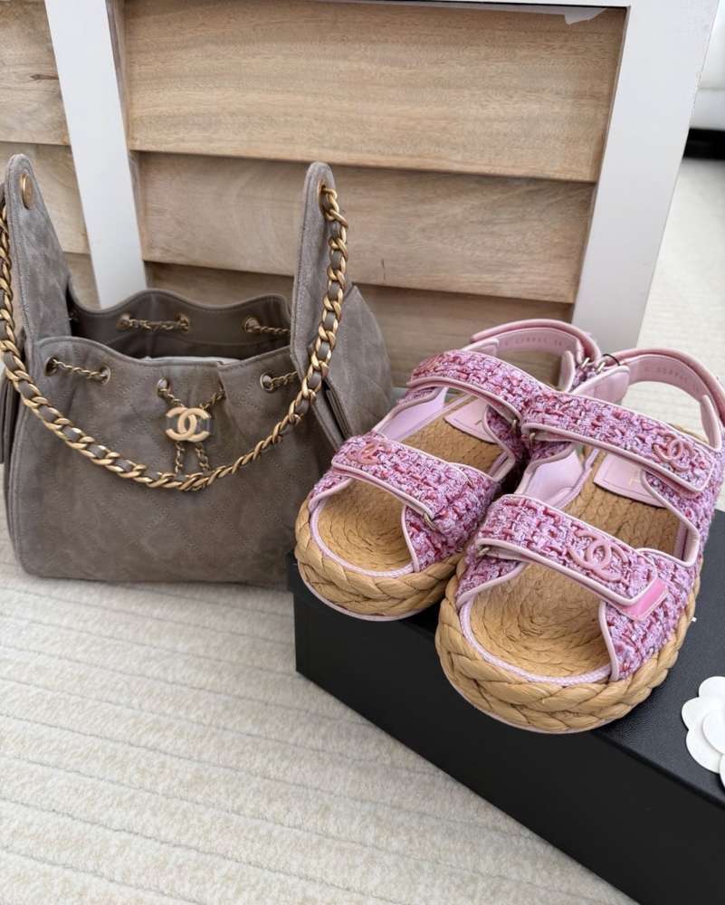Chanel sandalky