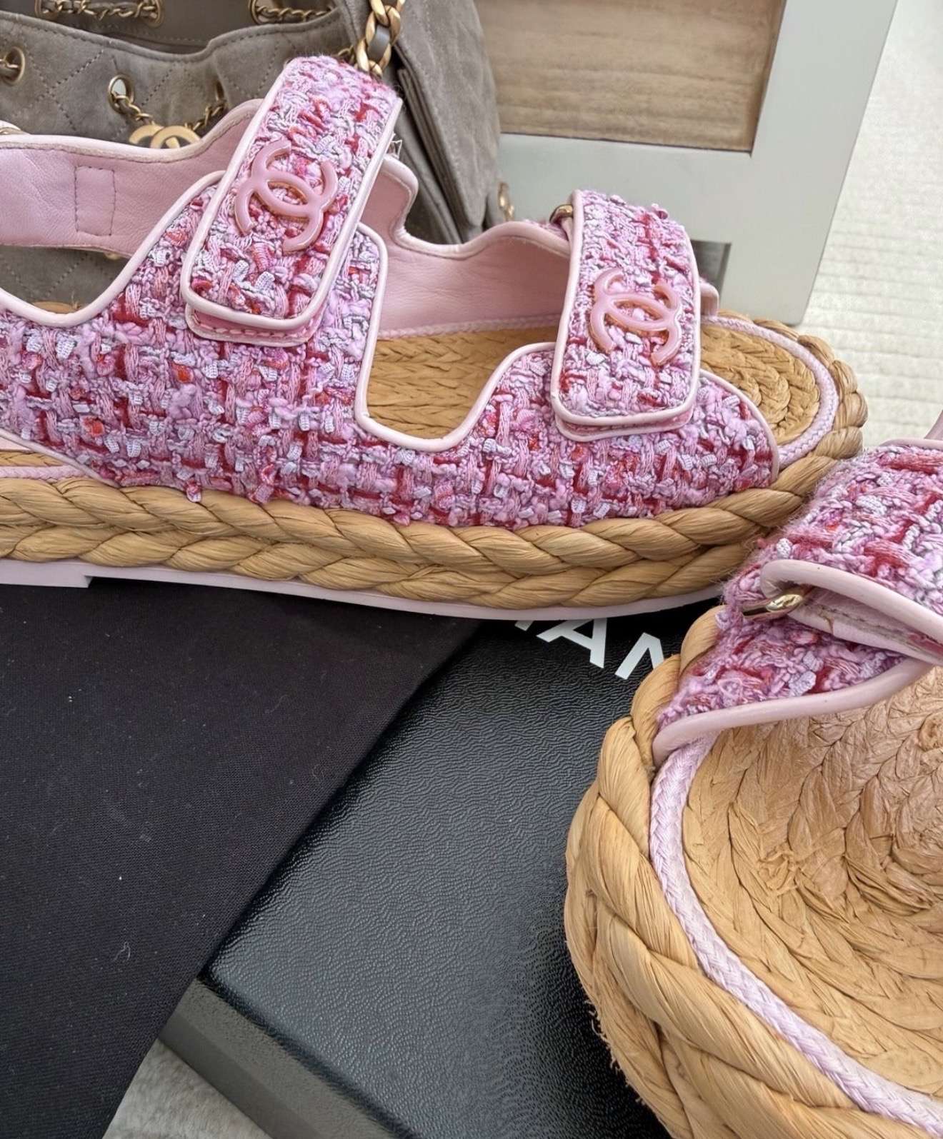 Chanel sandalky