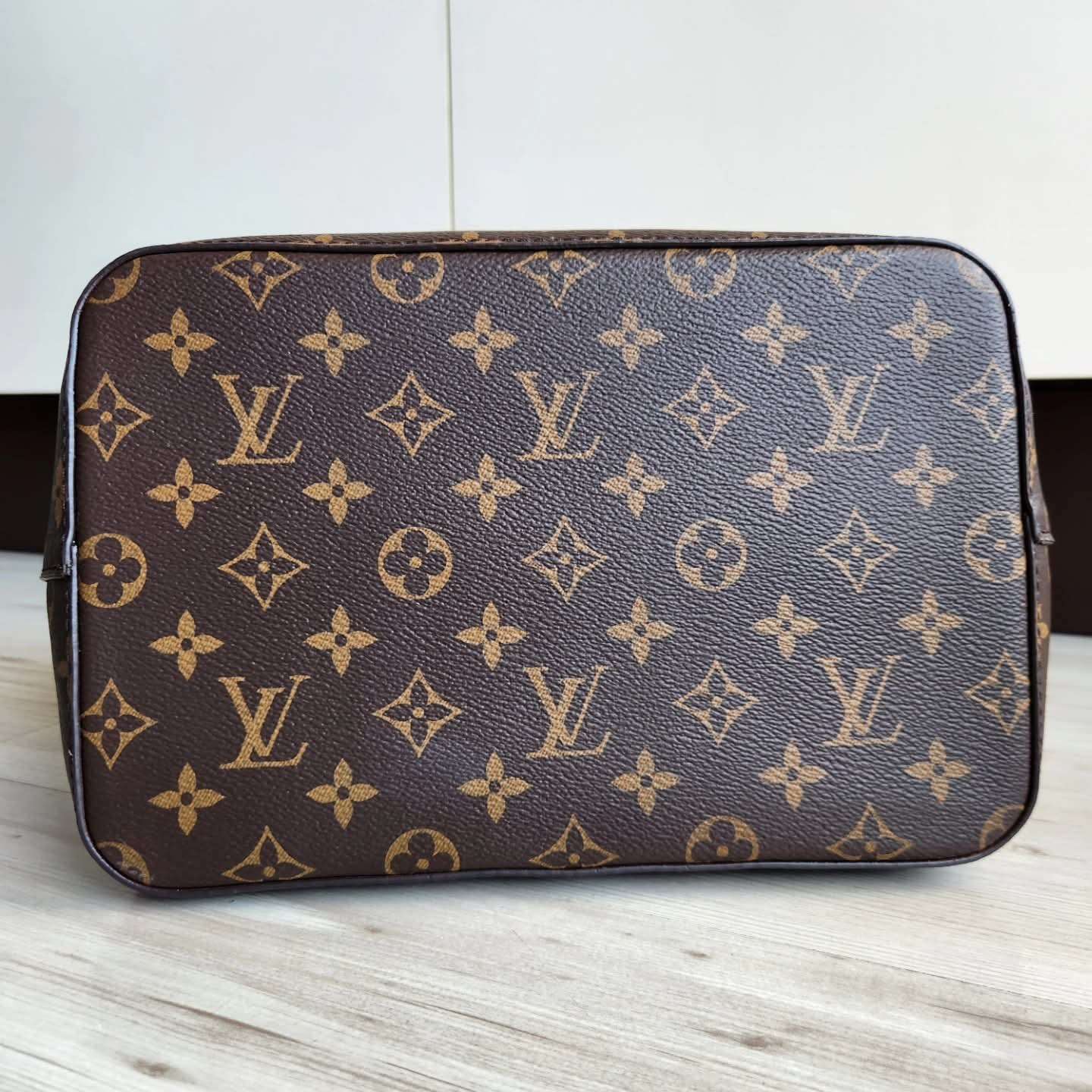 Louis Vuitton NeoNoe