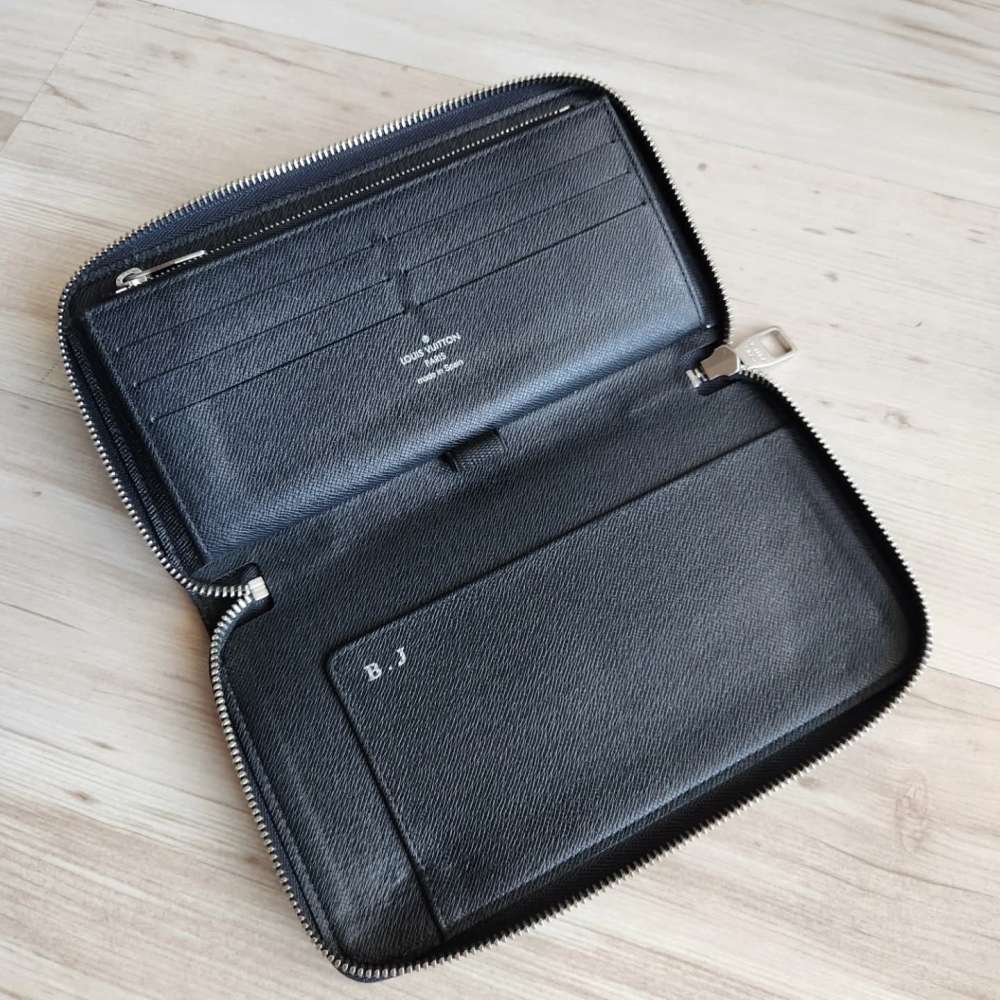 Louis Vuitton Zippy Organizer