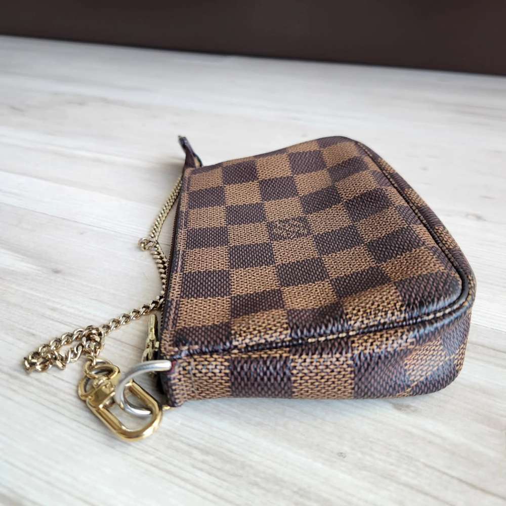 Louis Vuitton Mini Pochette