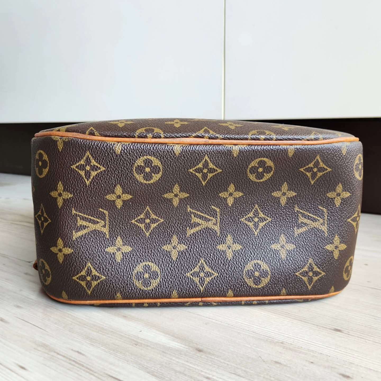 Louis Vuitton Packall