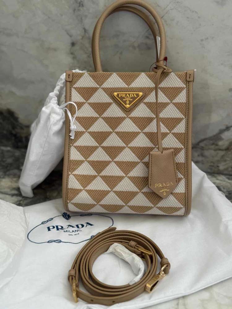 Prada kabelka + strap