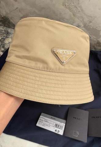 https://www.vipluxury.sk/Prada klobúk