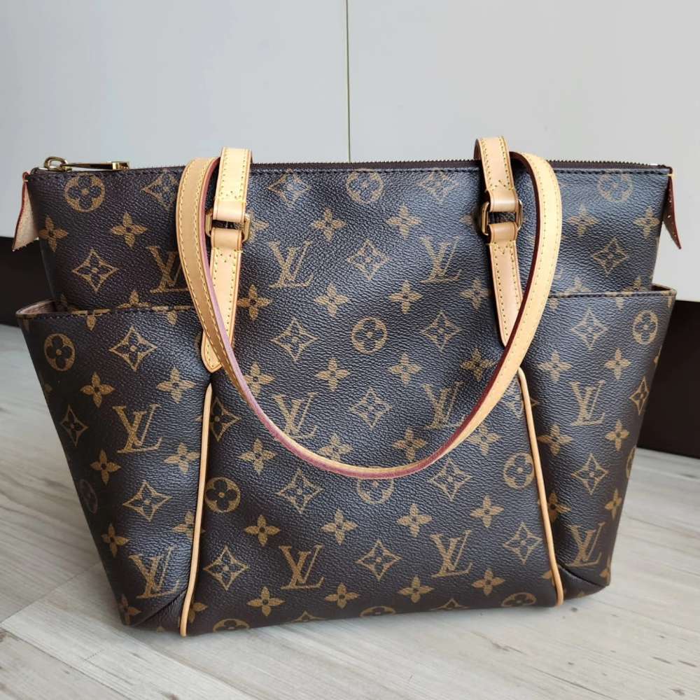 Louis Vuitton Totally PM