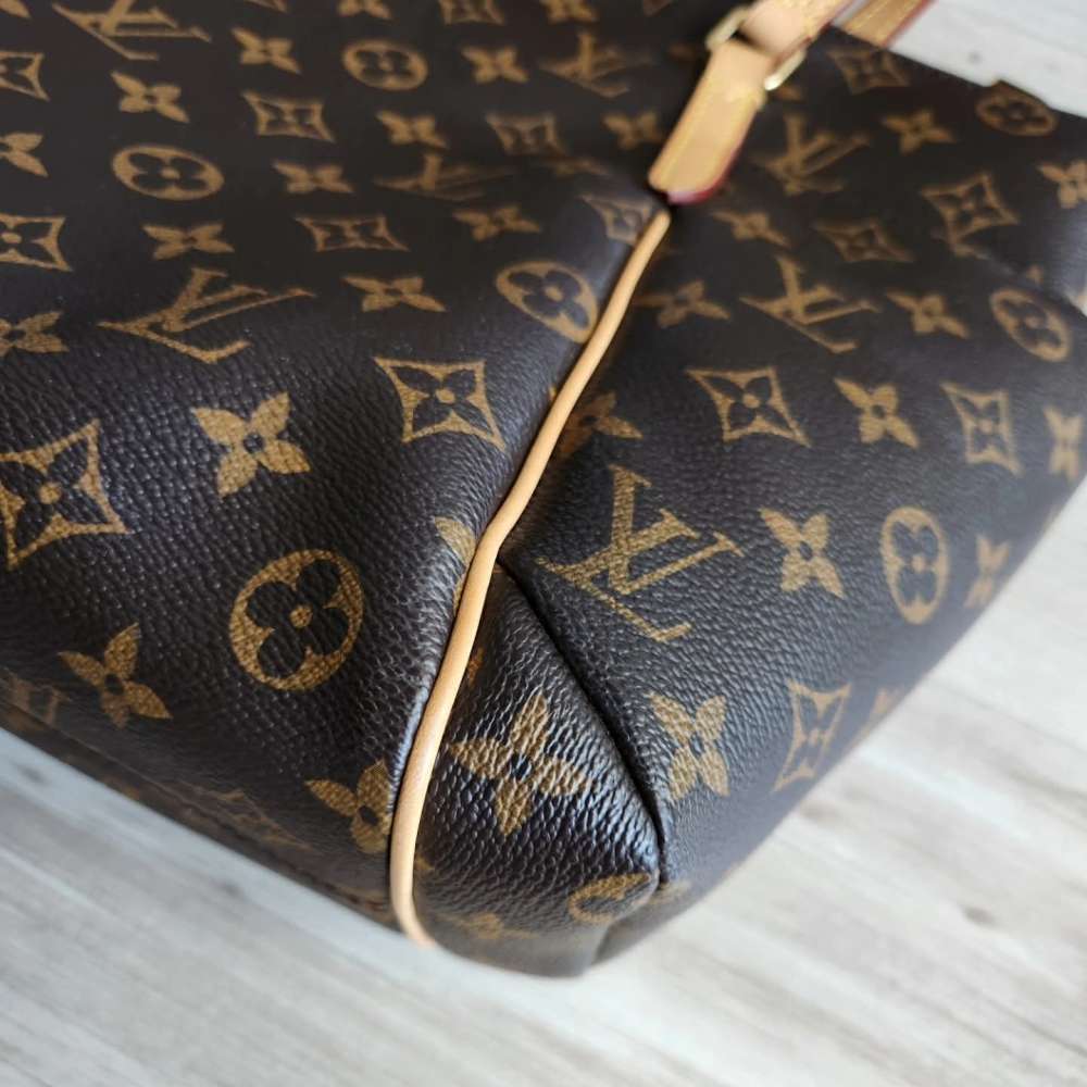 Louis Vuitton Totally PM