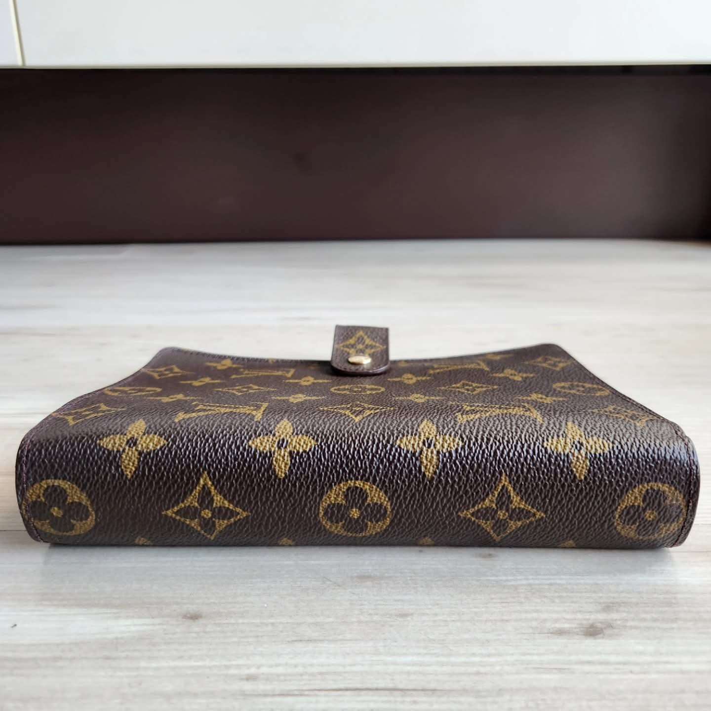 Louis Vuitton Agenda MM