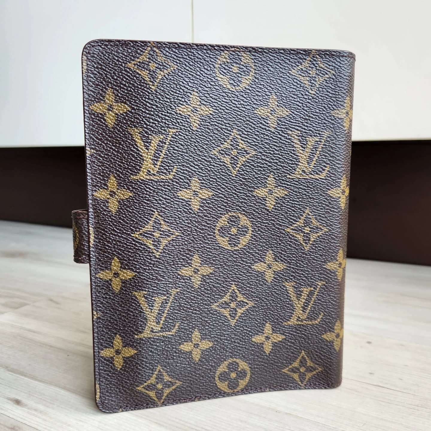 Louis Vuitton Agenda MM