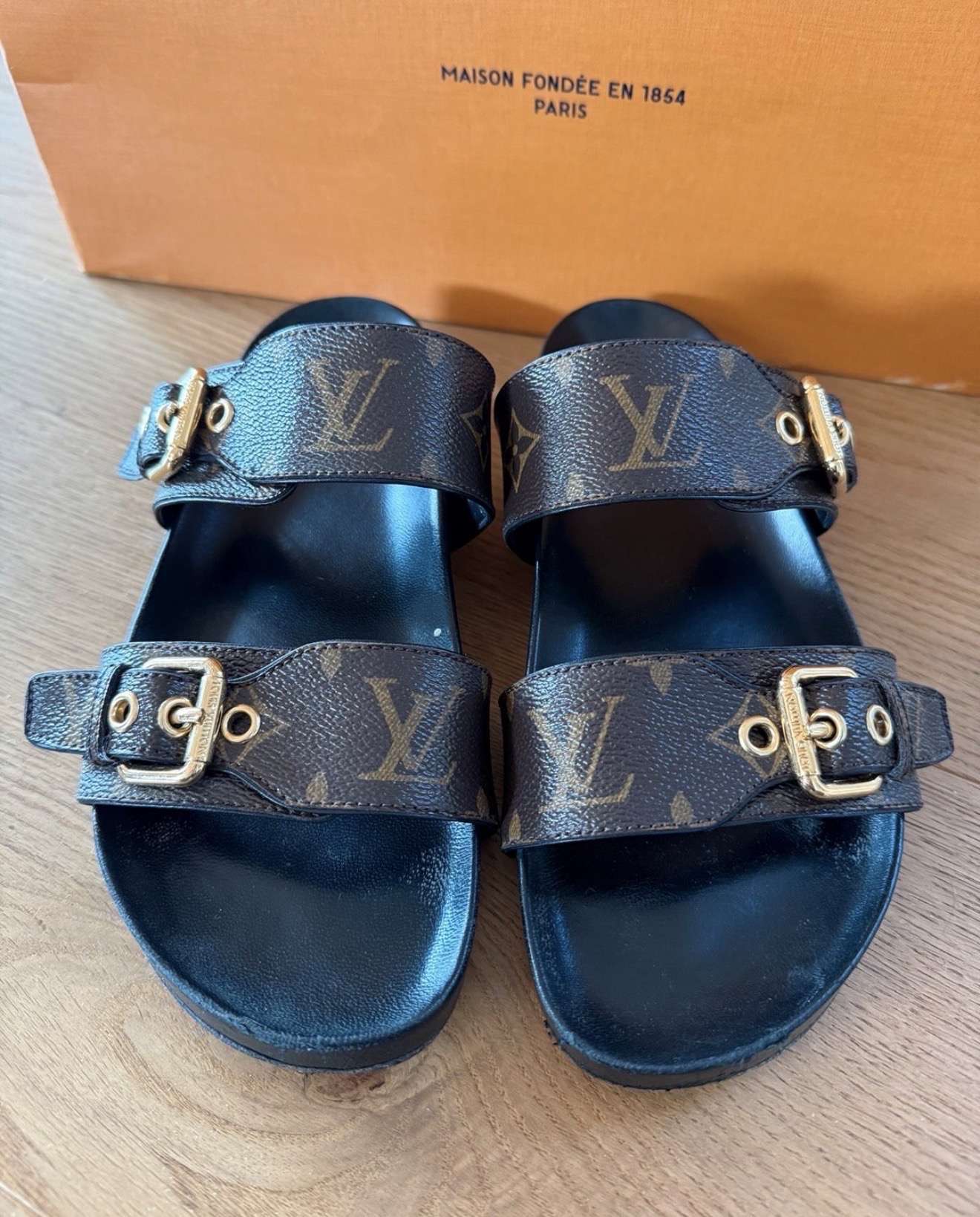 Louis Vuitton šľapky
